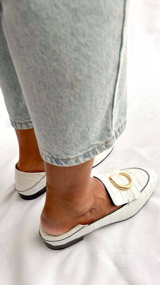 Chloe-C-Loafers-Shoes-white-croc-print-Glamorizta