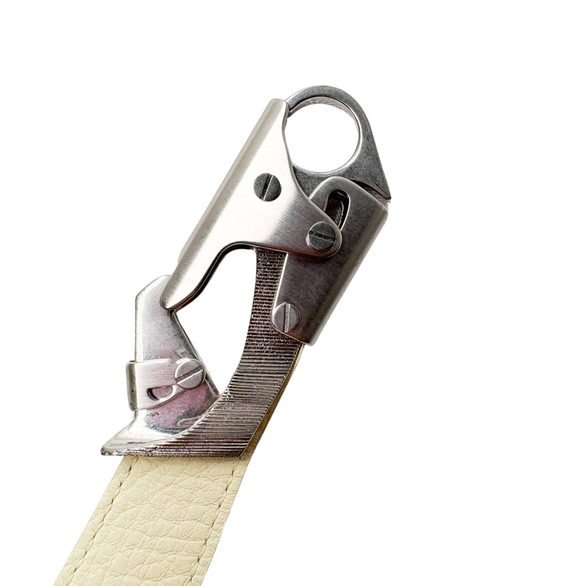 Detailed view of the signature silver-tone horse-shaped carabiner clip on the Burberry Knight shoulder bag.