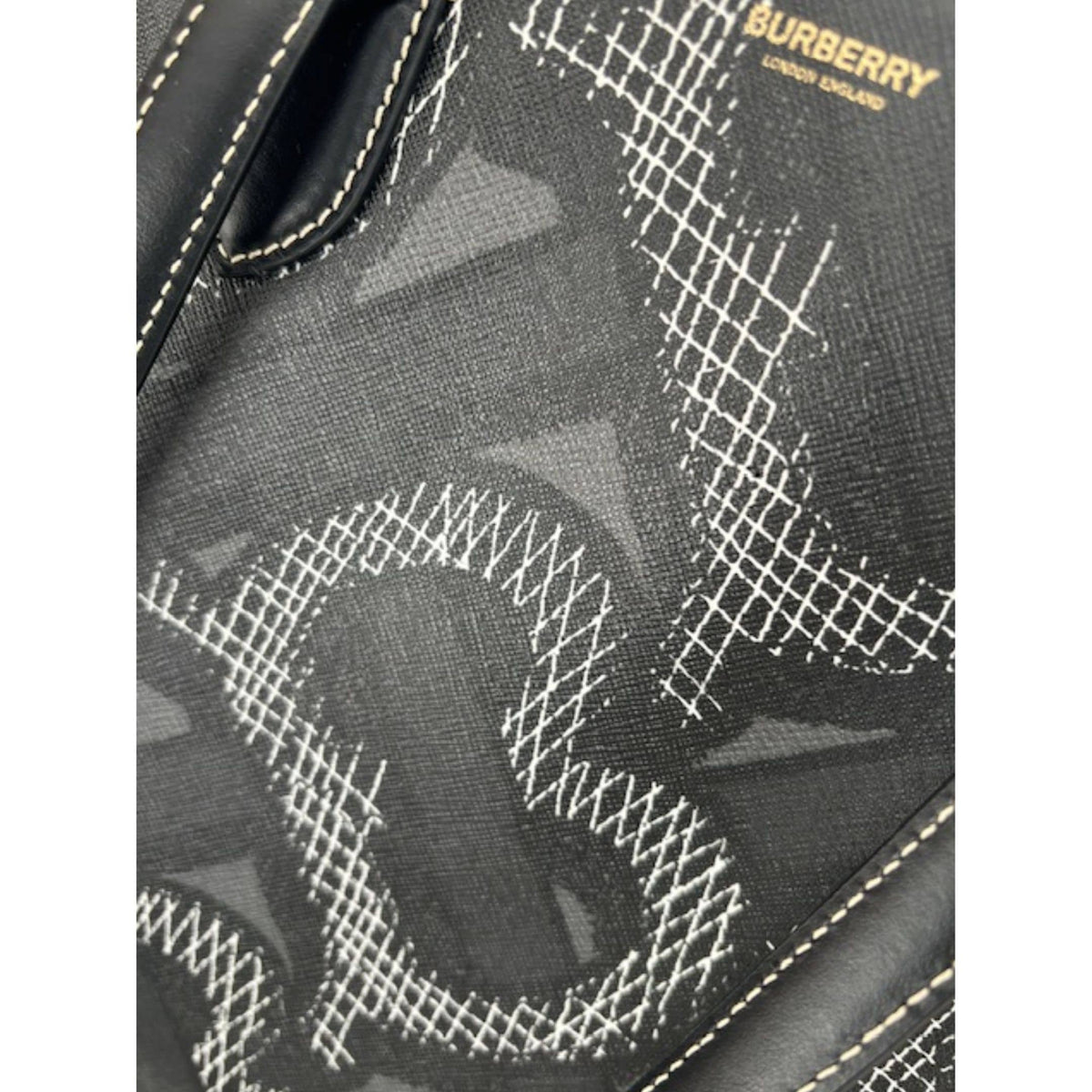 Burberry-tote-bag-monogram-gray