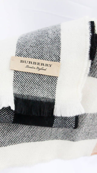 Burberry-scarf-cashmere-check-black-beige