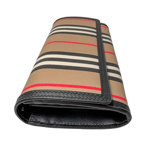 Classic Burberry wallet with housecheck