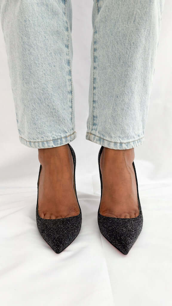 Christian-Louboutin-heels-party-Glamorizta - Model's front view