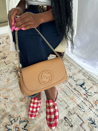 Gucci-Crossbody-Bag-Soho-Disco-Bag-Beige-Glamorizta