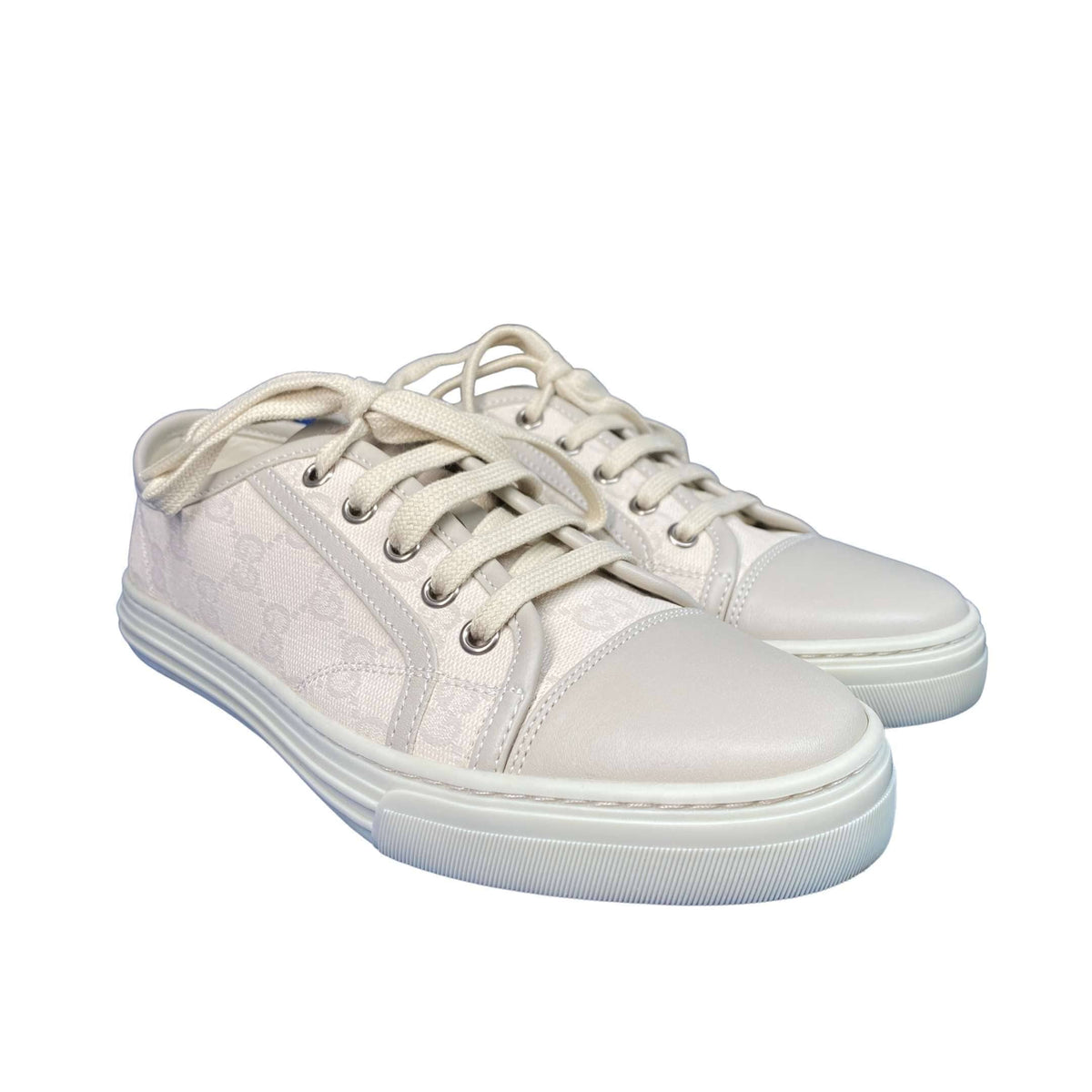 Gucci-canvas-sneakers-GG-print-white