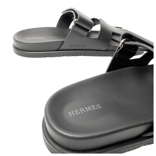 Hermès Chypre Sandals in black leather