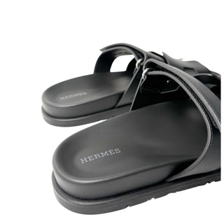 Hermès Chypre Sandals in black leather