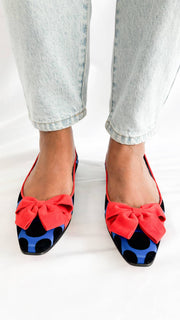 Manolo-Blahnik-Aragon-flat-shoe-blue-black-dots-red-bow-Glamorizta