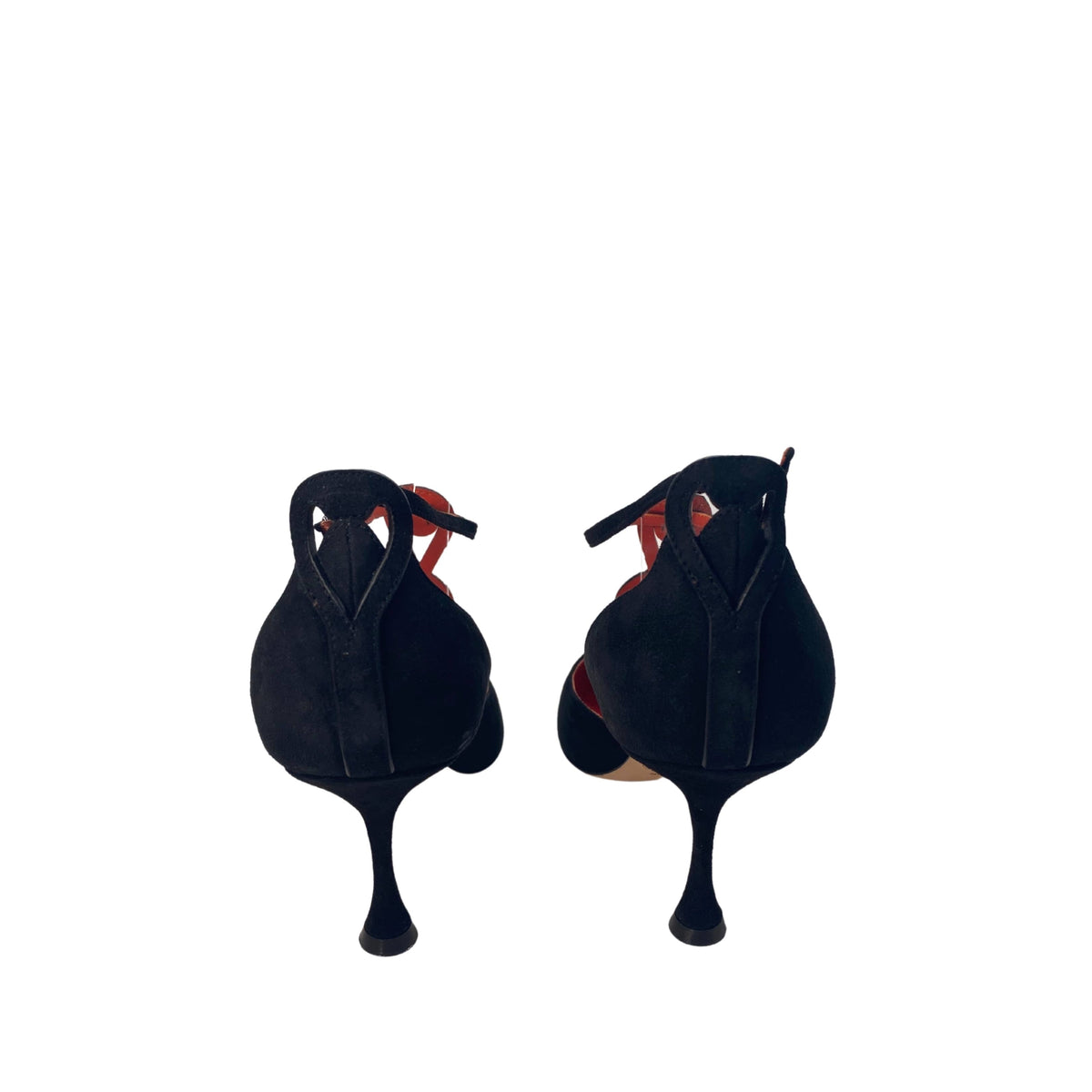 Manolo-Blahnik-Faghira-black-suede-heels-Glamorizta