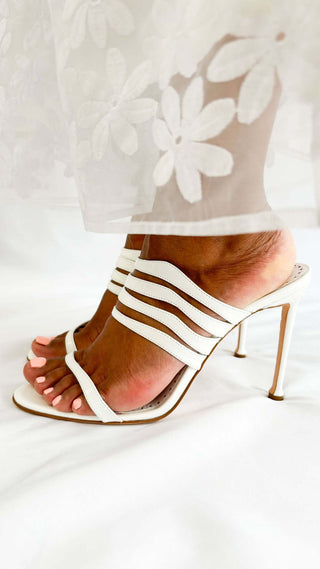 Manolo-Blahnik-white-wedding-sandals-high-heels-Glamorizta