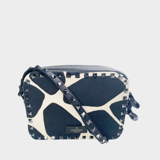 Valentino-messenger-bag-with-Rockstuds-Glamorizta