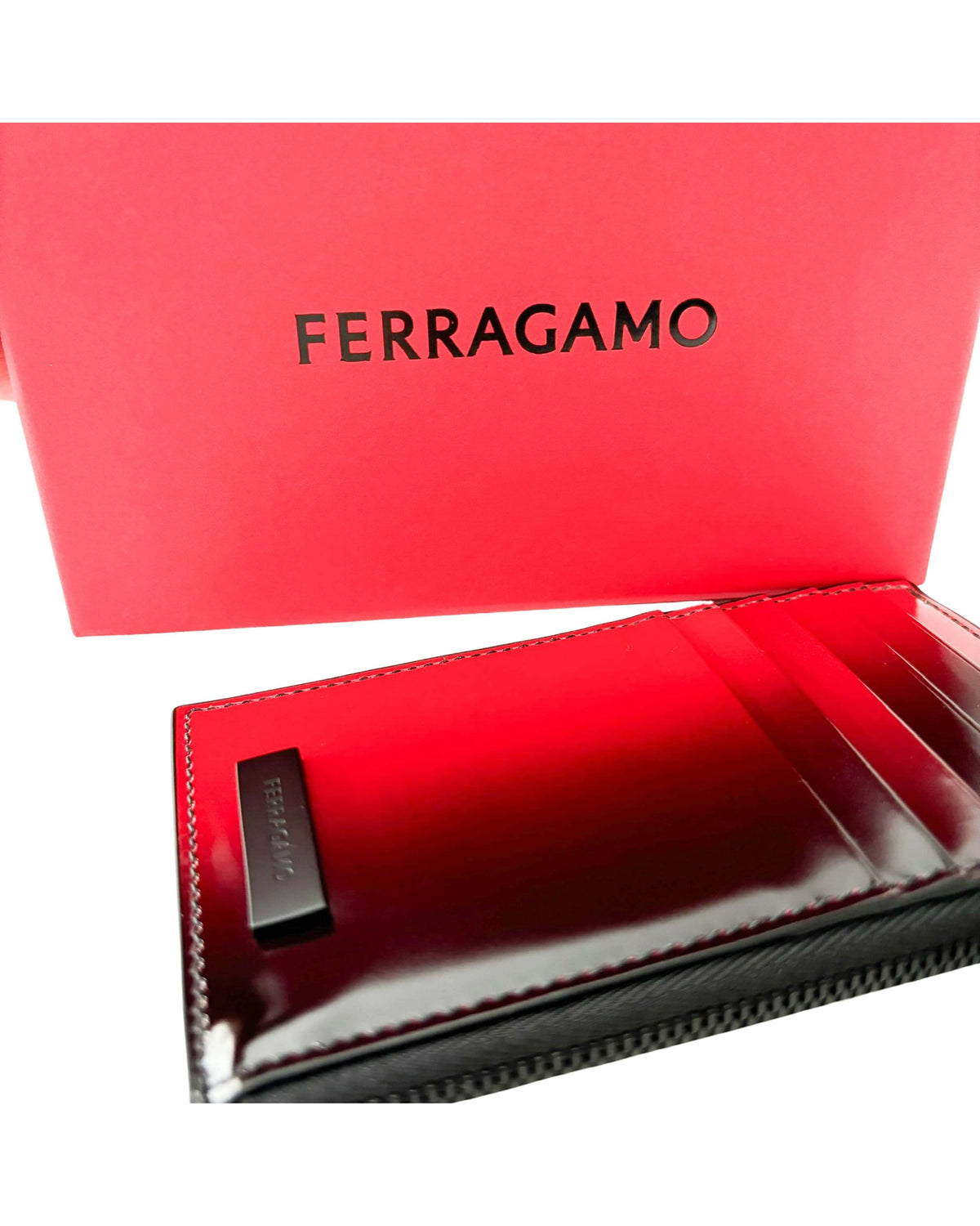 Luxury Ferragamo Lingotto Degrade Italian leather card case in two-tone gradient finish.