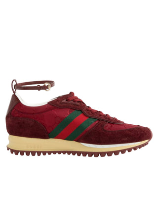 Side profile of Gucci Re-Motion burgundy sneakers
