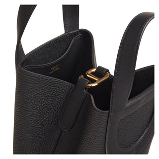 Hermès In-the-Loop 18 in black with gold-tone hardware detail